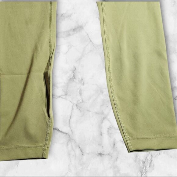 Lululemon Size 4 Instill Pants Bronze Green - Picture 5 of 7